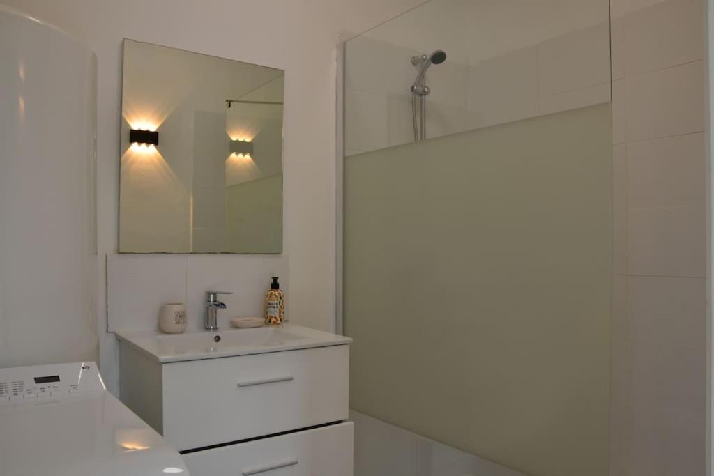 Apartamento Gite De La Gare - Avec Parking Hesdigneul-les-Boulogne Exterior foto